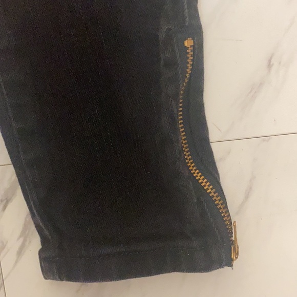 Guess Black Skinny Jeans - Picture 3 of 4